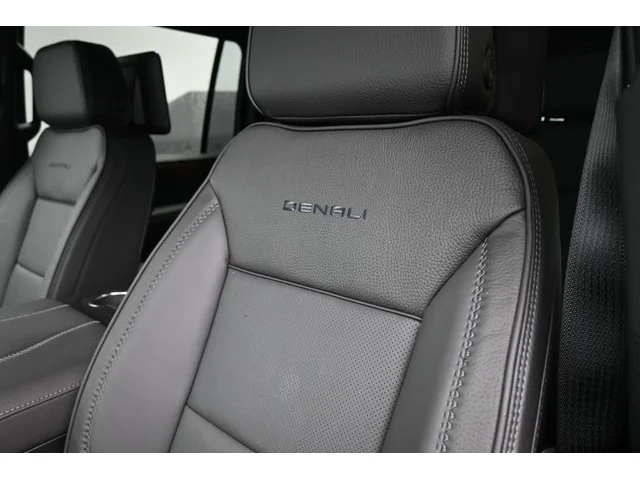 Nuevos GMC YUKON XL à Estados chez autogozo