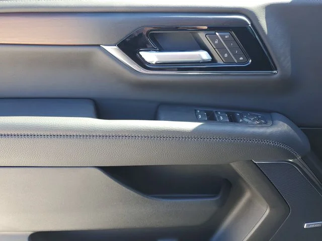Nuevos GMC YUKON XL à Estados chez autogozo