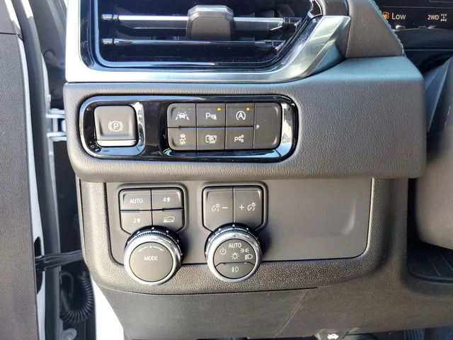 Nuevos GMC YUKON XL à Estados chez autogozo