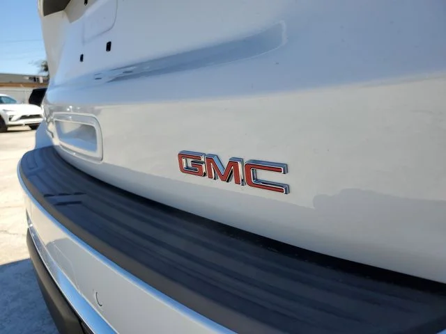 Nuevos GMC YUKON XL à Estados chez autogozo