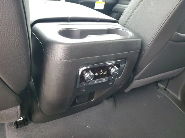 Nuevos GMC YUKON XL à Estados chez autogozo