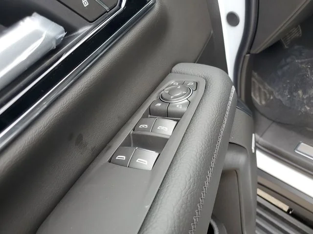 Nuevos GMC YUKON XL à Estados chez autogozo
