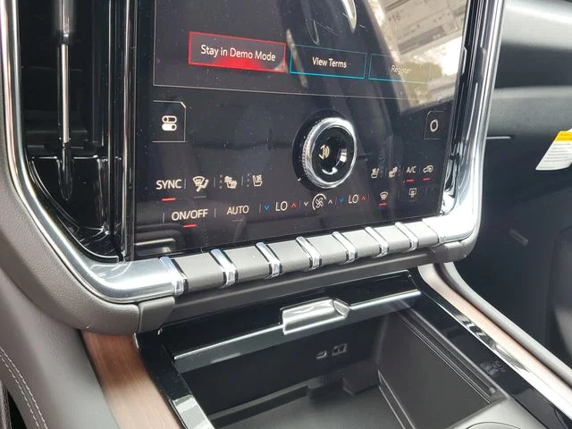 Nuevos GMC YUKON XL à Estados chez autogozo