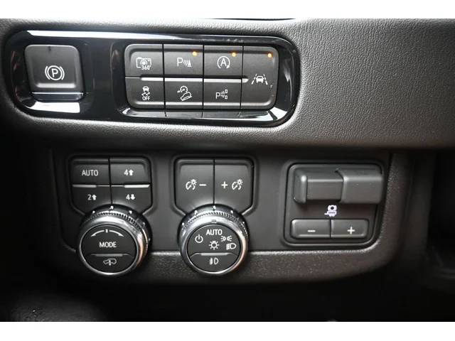 Nuevos GMC YUKON XL à Estados chez autogozo
