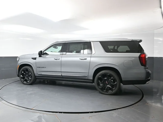 Nuevos GMC YUKON XL à Estados chez autogozo