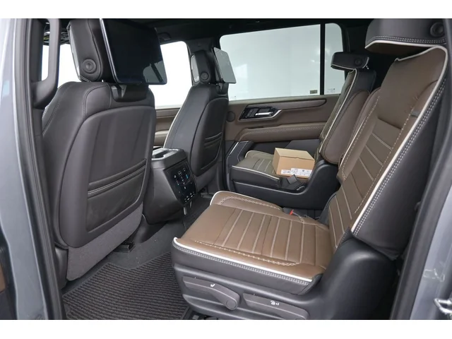 Nuevos GMC YUKON XL à Estados chez autogozo