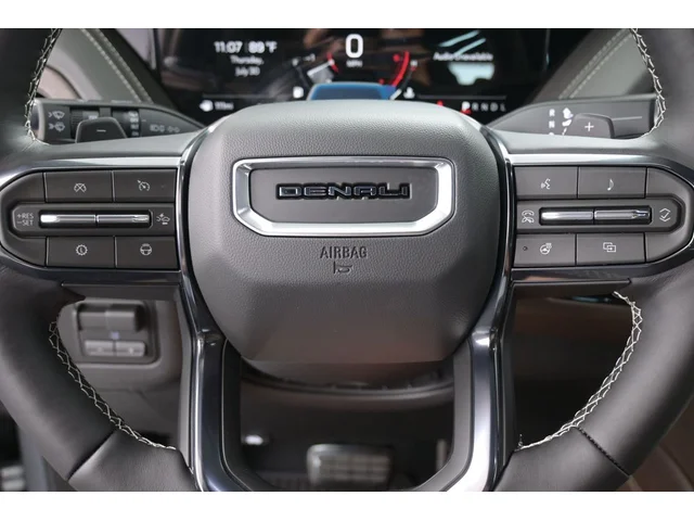 Nuevos GMC YUKON XL à Estados chez autogozo
