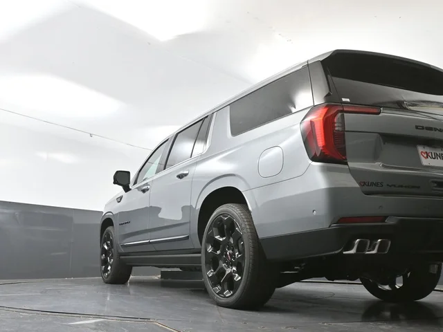 Nuevos GMC YUKON XL à Estados chez autogozo