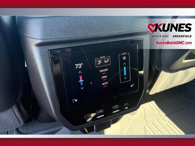 Nuevos GMC YUKON XL à Estados chez autogozo