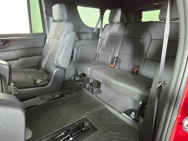 Nueve CHEVROLET SUBURBAN à Brainerd  chez Dondelinger Chevrolet