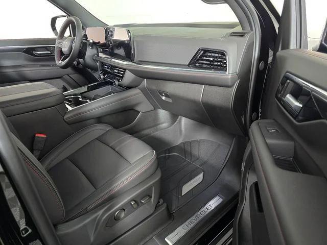 Nueve CHEVROLET SUBURBAN à Brainerd  chez Dondelinger Chevrolet