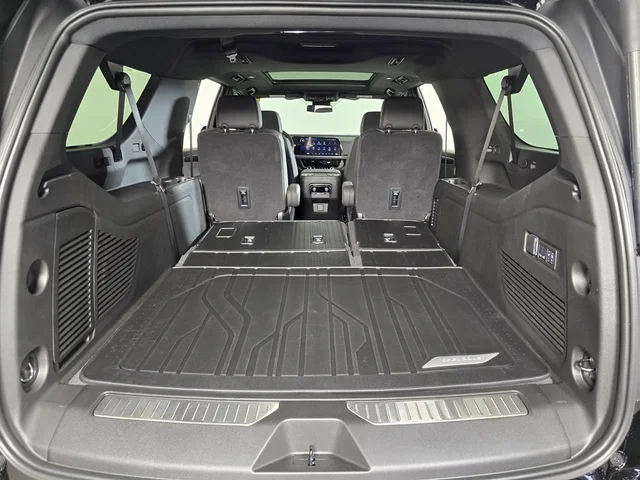 Nueve CHEVROLET SUBURBAN à Brainerd  chez Dondelinger Chevrolet
