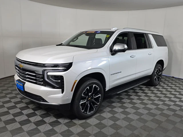 Nueve CHEVROLET SUBURBAN à Brainerd  chez Dondelinger Chevrolet
