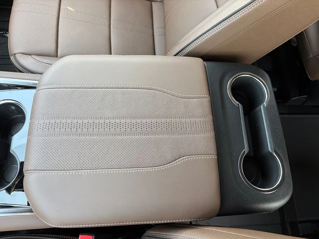 Nuevos CHEVROLET SUBURBAN à Estados chez autogozo