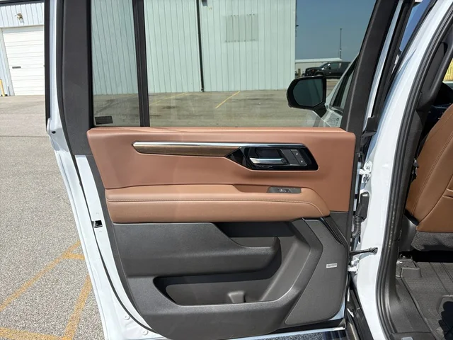 Nuevos CHEVROLET SUBURBAN à Estados chez autogozo