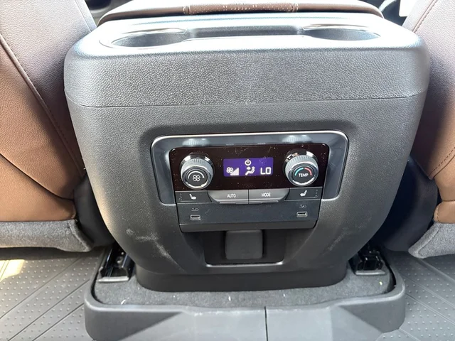 Nuevos CHEVROLET SUBURBAN à Estados chez autogozo