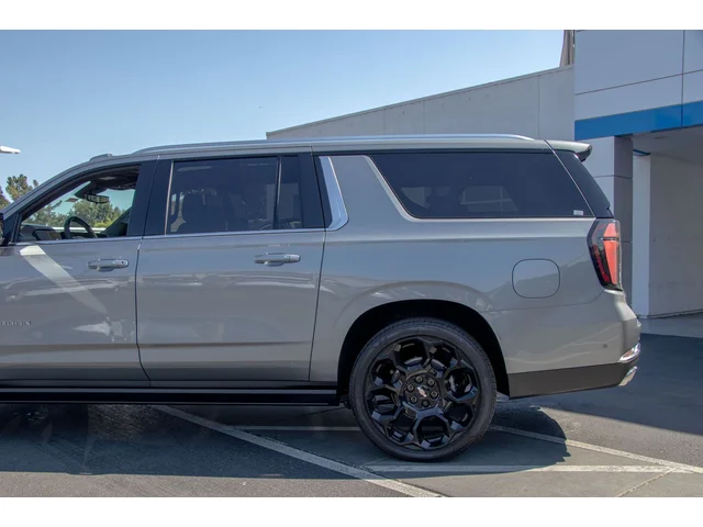 Nuevos CHEVROLET SUBURBAN à Estados chez autogozo