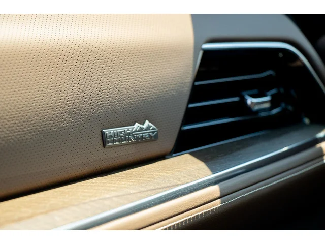 Nuevos CHEVROLET SUBURBAN à Estados chez autogozo