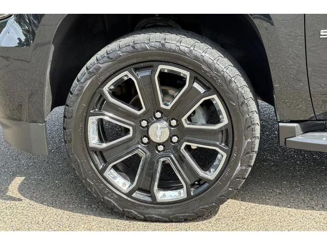 SEMINUEVOS CHEVROLET Suburban at ELK GROVE in Elk Grove Buick GMC