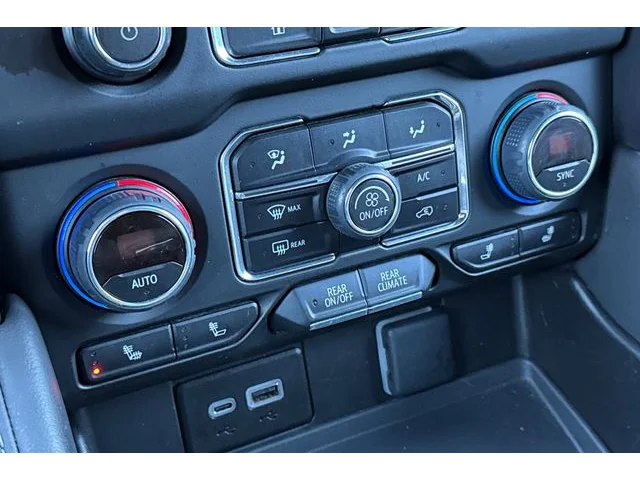 SEMINUEVOS CHEVROLET Suburban at ELK GROVE in Elk Grove Buick GMC