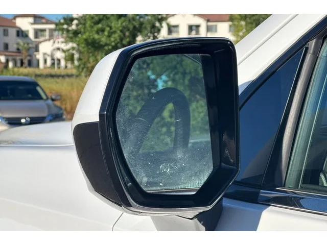 SEMINUEVOS CHEVROLET Suburban at ELK GROVE in Elk Grove Buick GMC