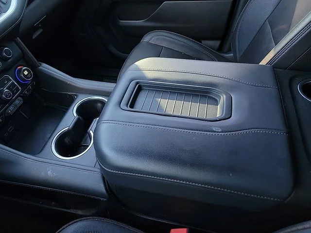 SEMINUEVOS CHEVROLET Suburban a Estados en autogozo