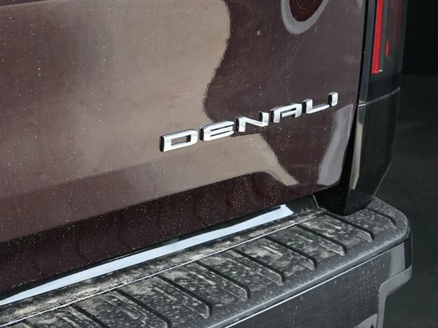 Nuevos GMC SIERRA EV à Estados chez autogozo