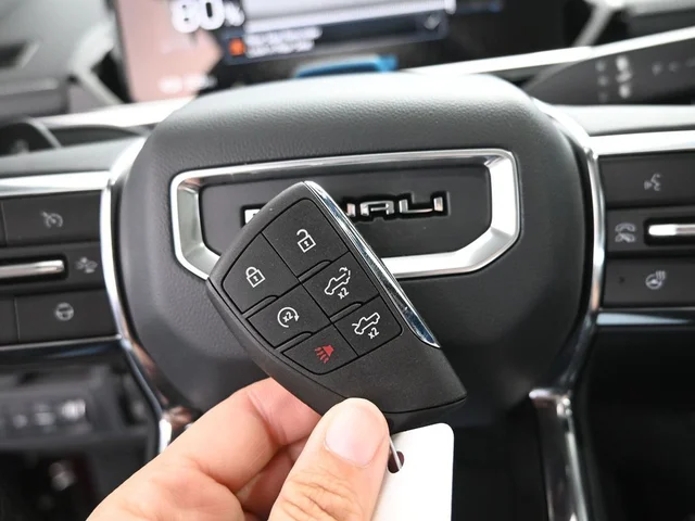 Nuevos GMC SIERRA EV à Estados chez autogozo