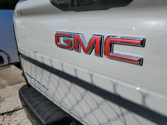 Nuevos GMC SIERRA EV à Estados chez autogozo