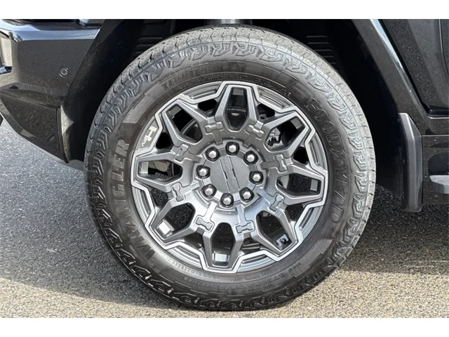 SEMINUEVOS GMC Hummer EV Pickup at ELK GROVE in Elk Grove Buick GMC
