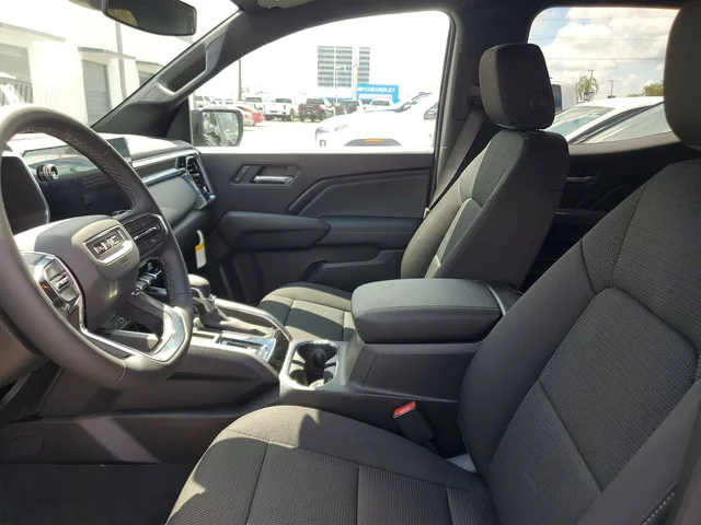 Nuevos GMC CANYON à Estados chez autogozo