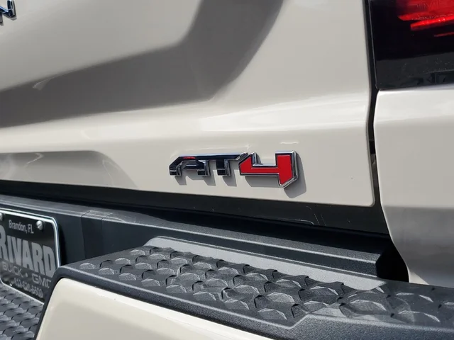 Nuevos GMC CANYON à Estados chez autogozo