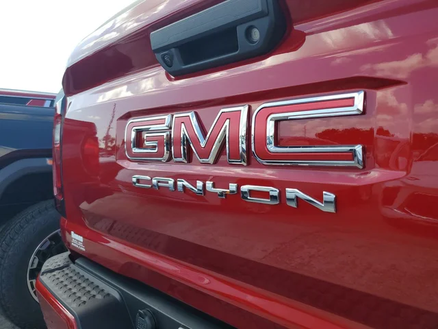 Nuevos GMC CANYON à Estados chez autogozo