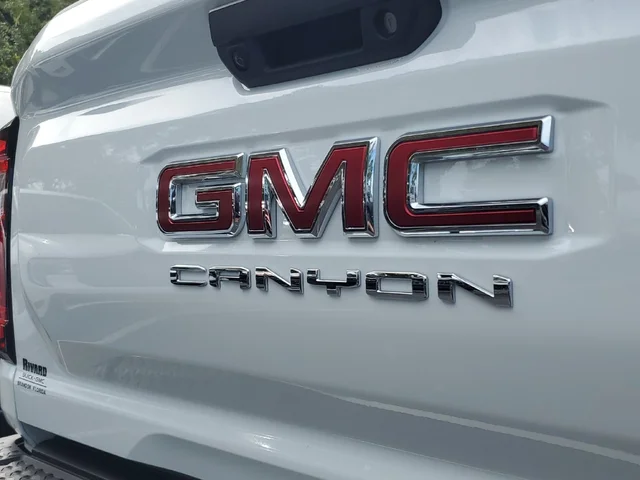 Nuevos GMC CANYON à Estados chez autogozo