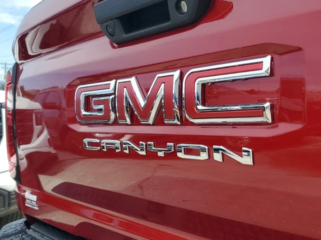 Nuevos GMC CANYON à Estados chez autogozo