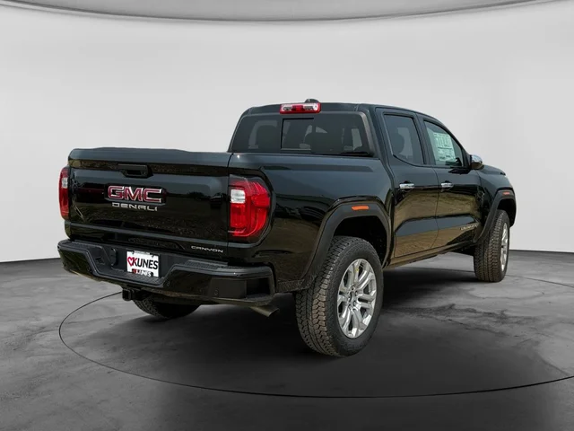 Nuevos GMC CANYON à Estados chez autogozo