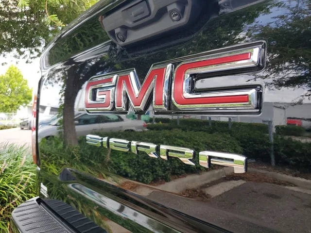 Nuevos GMC SIERRA 1500 à Estados chez autogozo
