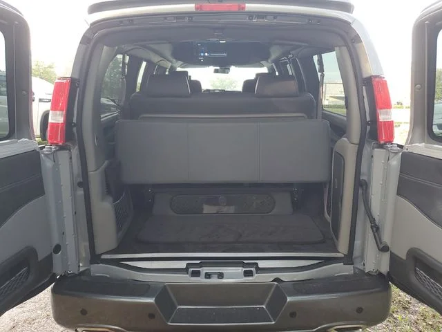 Nuevos GMC SAVANA 2500 à Estados chez autogozo