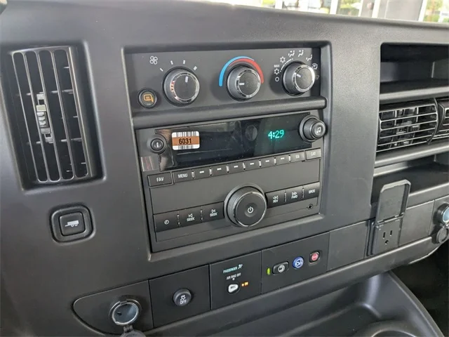 Nuevos GMC SAVANA 2500 à Estados chez autogozo