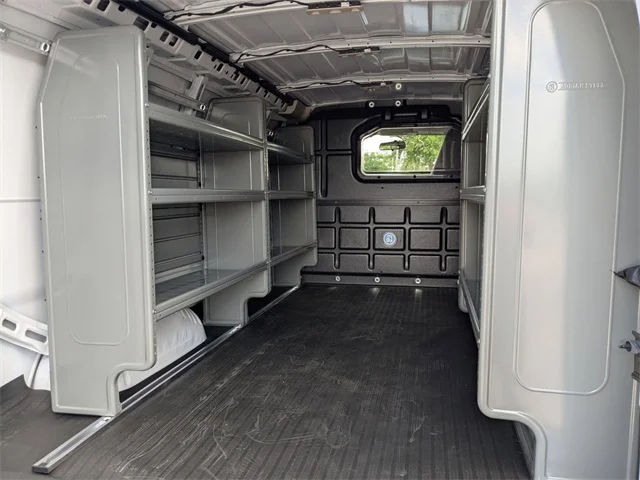 Nuevos GMC SAVANA 2500 à Estados chez autogozo