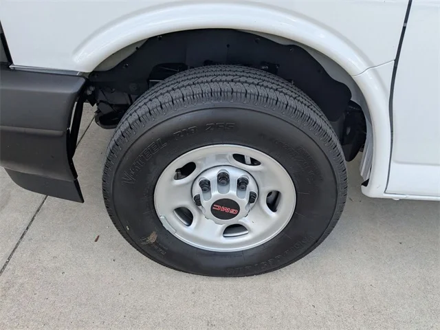 Nuevos GMC SAVANA 2500 à Estados chez autogozo