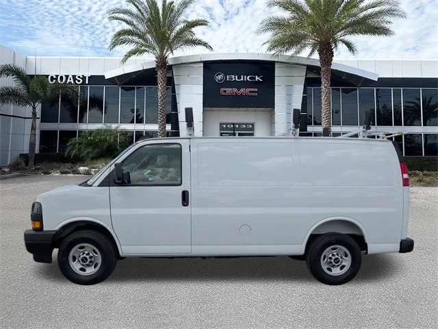 Nuevos GMC SAVANA 2500 à Estados chez autogozo