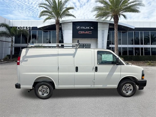Nuevos GMC SAVANA 2500 à Estados chez autogozo