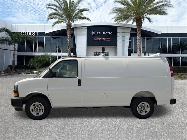 Nuevos GMC SAVANA 2500 à Estados chez autogozo