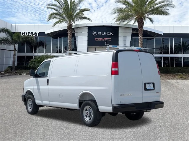Nuevos GMC SAVANA 2500 à Estados chez autogozo