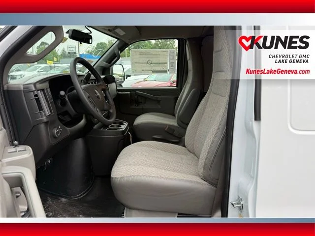 Nuevos GMC SAVANA 2500 à Estados chez autogozo
