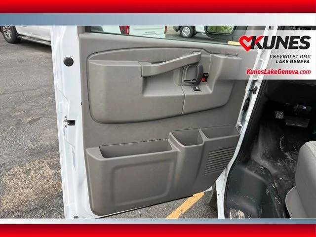 Nuevos GMC SAVANA 2500 à Estados chez autogozo