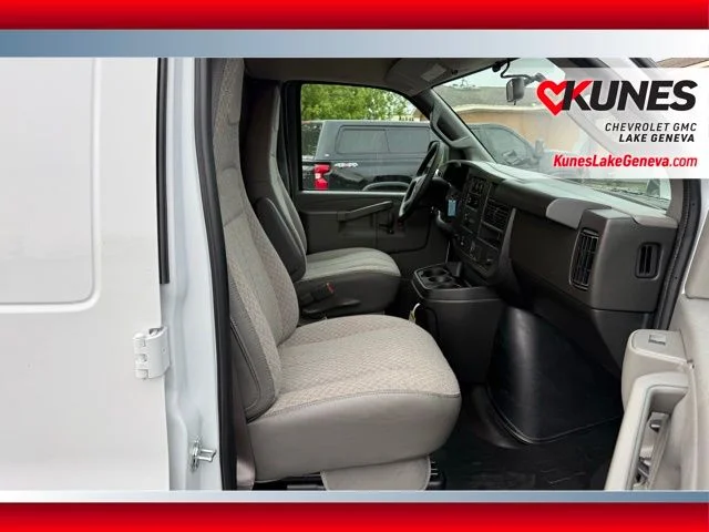 Nuevos GMC SAVANA 2500 à Estados chez autogozo