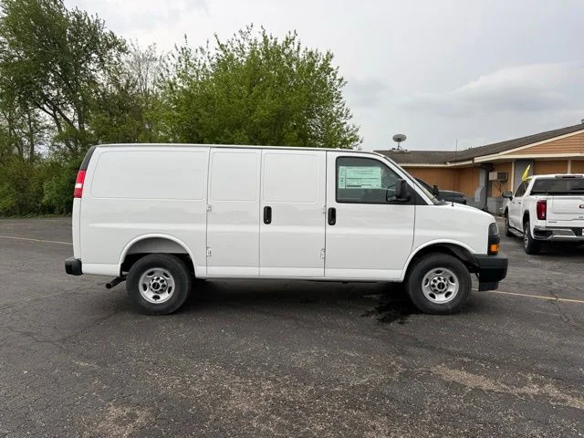 Nuevos GMC SAVANA 2500 à Estados chez autogozo
