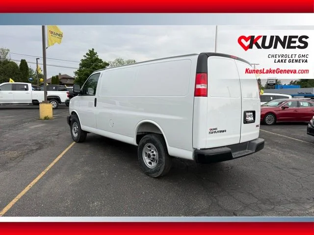 Nuevos GMC SAVANA 2500 à Estados chez autogozo